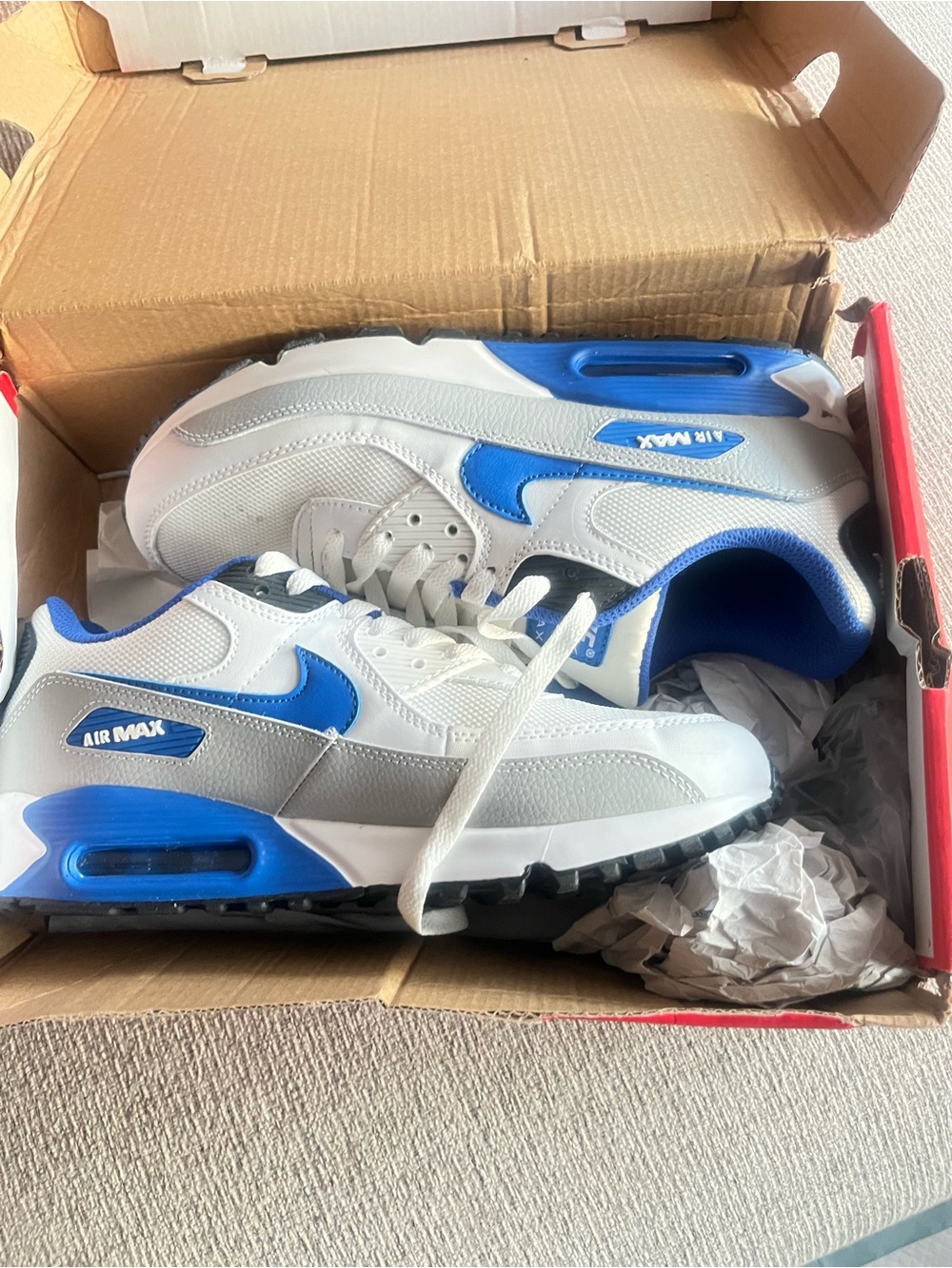 NEW size 9.5 Nike Air Max White & Royal Blue Sneakers beautiful 👟👟👟